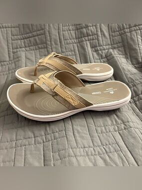 Clarks Cloudsteppers Breeze Sea Flip-flop Sandals Sz 8 Brown Snakeskin NEW